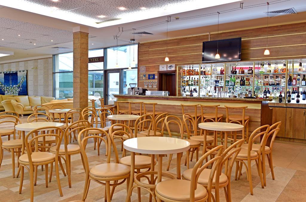 Les Magnolias Hotel Primorsko Bagian luar foto